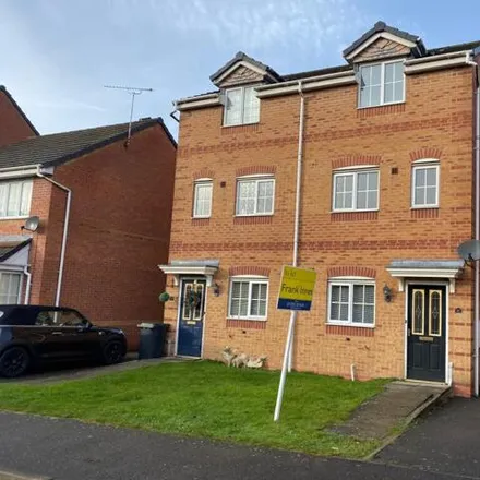Rent this 3 bed townhouse on Churnet Road in Hilton, DE65 5LF