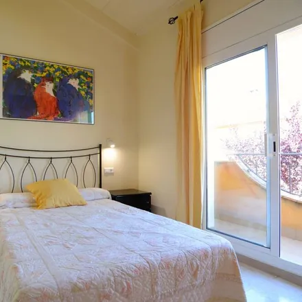 Rent this 2 bed house on Consell Municipal de l'Estartit in Carrer del Port, 25