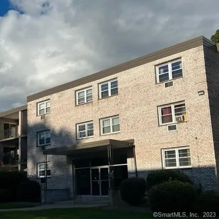 Rent this 2 bed condo on 300 Meadowside Road in Fort Trumbull, Milford