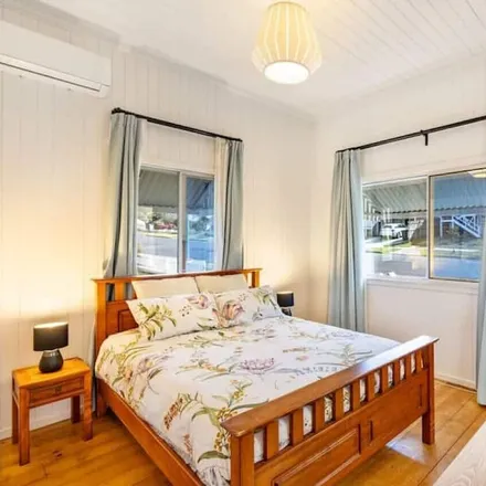 Rent this 4 bed house on Annerley QLD 4103