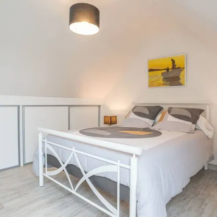 Rent this 3 bed house on 29890 Plounéour-Brignogan-Plages
