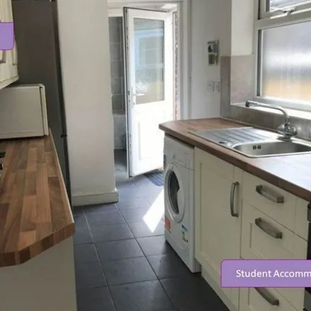 Rent this 3 bed apartment on Campus Hub in Carlton Road, Stoke