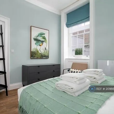 Image 3 - Doughty Street, London, London, Wc1n - Townhouse for rent