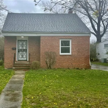 Buy this 3 bed house on 699 East 254th Street in Euclid, OH 44132