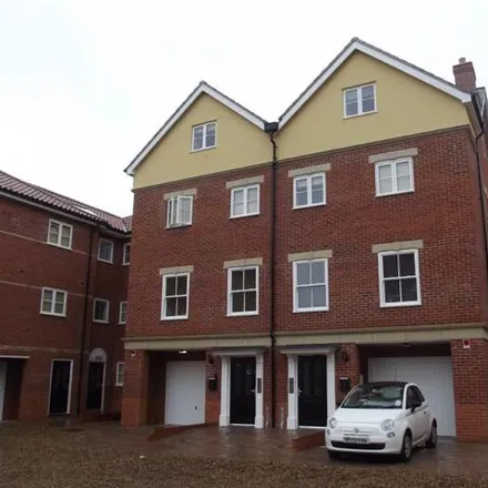 Rent this 6 bed townhouse on The Oak Street Medical Practice in New Mills Yard, Norwich