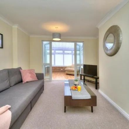 Rent this 3 bed room on Grace Way in Stevenage, SG1 5AS