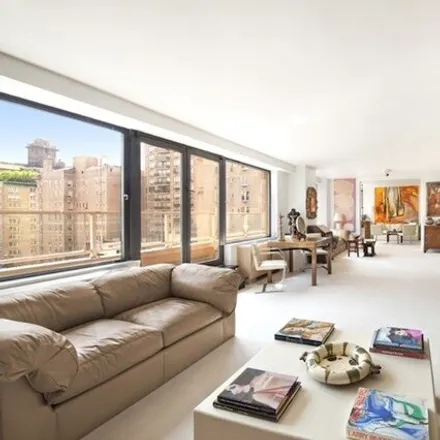 Image 5 - 8 East 83rd Street, New York, NY 10028, USA - Apartment for sale