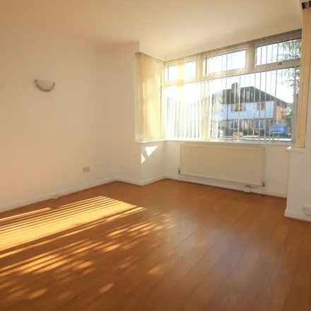 Rent this 4 bed apartment on The Prince of Wales in High Street, Solihull Lodge