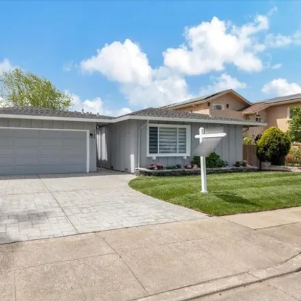 Buy this 5 bed house on 768 Niantic Drive in Foster City, CA 94404