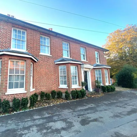 Rent this 4 bed townhouse on A.H. Tripp & Son in Aylesbury End, Beaconsfield