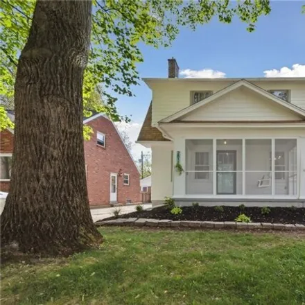 Buy this 4 bed house on 2827 Northwood Avenue in Toledo, OH 43606