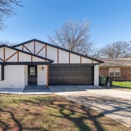 Buy this 4 bed house on 4900 Crest Drive in Arlington, TX 76017