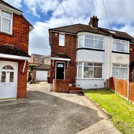 Buy this 2 bed duplex on Hawthorn Road in Sittingbourne, Kent