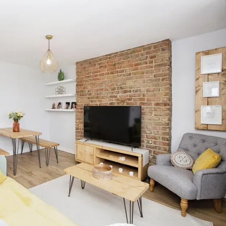 Rent this 1 bed apartment on 11 North Birkbeck Road in London, E11 4JF