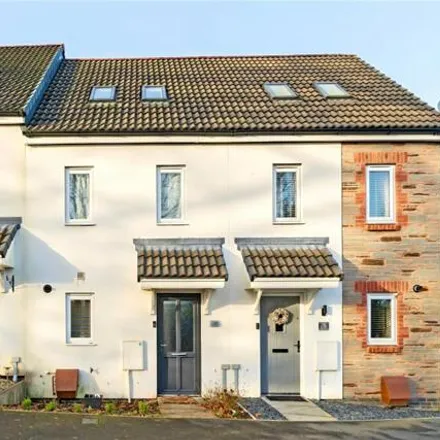 Buy this 3 bed townhouse on Corncockle Walk in Liskeard, PL14 6FJ