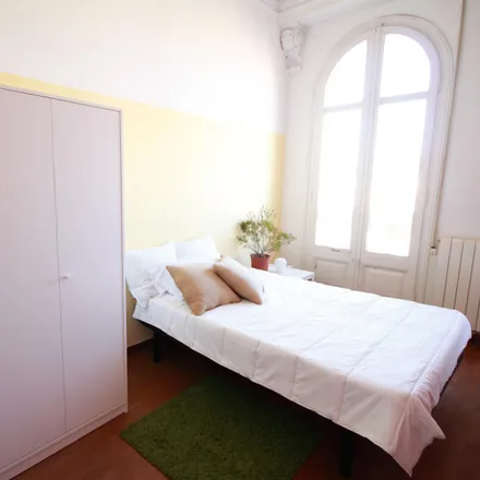 Rent this 4 bed room on Carrer de Sant Fructuós in 3, 08001 Barcelona