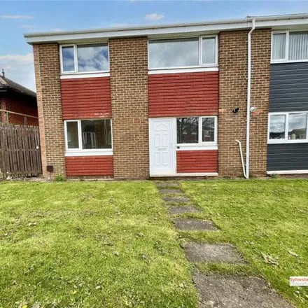 Buy this 3 bed duplex on Eastfields in Stanley, Derbyshire