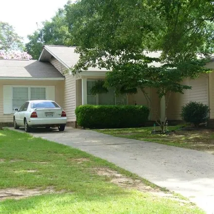 Rent this 3 bed house on 1071 Cynthia Drive in Dothan, AL 36301