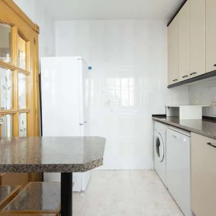 Image 8 - Avenida del Manzanares, 18, 28011 Madrid, Spain - Apartment for rent