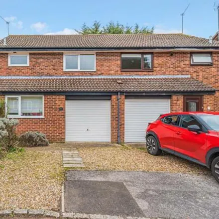 Image 1 - 8 Dieppe Close, Wokingham, RG41 3UU, United Kingdom - Duplex for sale