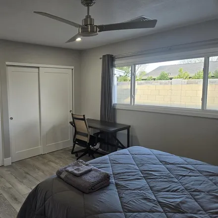 Image 2 - 4401 South Willow Drive, Tempe, AZ 85282, USA - Room for rent