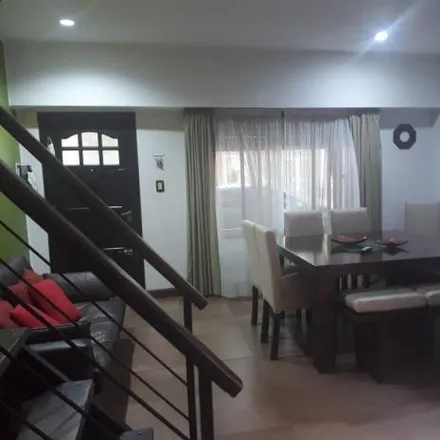 Rent this 2 bed house on Pasaje Poeta Fontanarrosa 687 in La Florida, Rosario