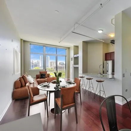 Image 3 - The Cambridge, 1145 North Cambridge Avenue, Chicago, IL 60610, USA - Condo for sale