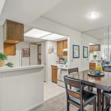Image 1 - West 95th Street, Overland Park, KS 66212, USA - Apartment for rent