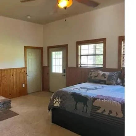 Rent this 1 bed house on Elkins