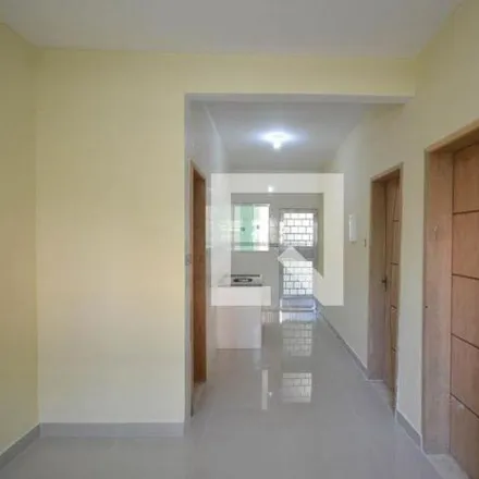 Rent this 2 bed house on Rua Lucília in Ouro Verde, Nova Iguaçu - RJ
