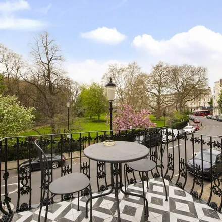 Image 7 - 12 Royal Crescent, London, W11 4RX, United Kingdom - Apartment for rent