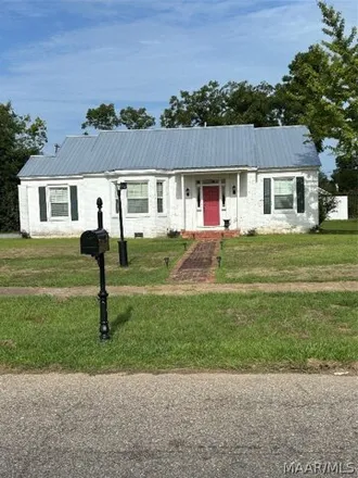 Buy this 3 bed house on 101 Hooper Dr in Selma, Alabama