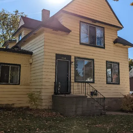 Rent this 3 bed house on 1308 S. Michigan