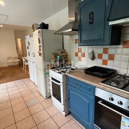 Rent this 9 bed apartment on 94 Colum Road in Cardiff, CF10 3EE