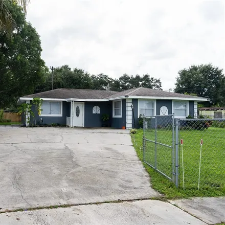 Image 2 - 24 Roanoke Drive, Fort Myers, FL 33905, USA - House for sale