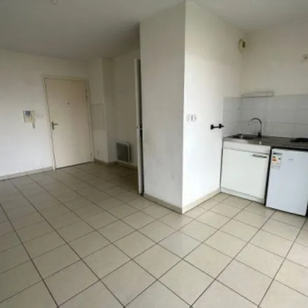 Rent this 2 bed apartment on Chronodrive Portet sur Garonne in Route de Muret, 31120 Portet-sur-Garonne