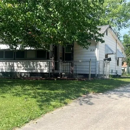 Buy this 2 bed house on 278 Tennessee Avenue in Danville, IL 61832