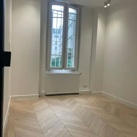 Rent this 1 bed apartment on 6 Passage de Clichy in 75018 Paris, France