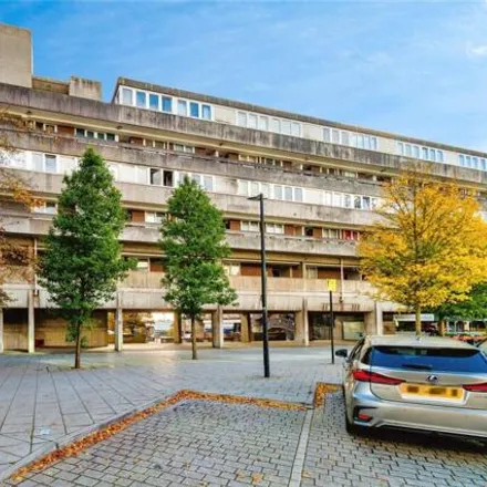 Image 1 - Wyndham Court, Blechynden Terrace, Cultural Quarter, Southampton, SO15 1GU, United Kingdom - Apartment for sale