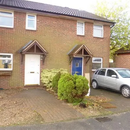 Image 3 - 40 Dean Close, Wollaton, NG8 2BX, United Kingdom - Apartment for rent