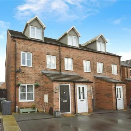 Buy this 3 bed house on unnamed road in Rossington, DN4 7FR