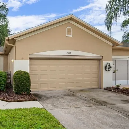 Buy this 3 bed condo on 2011 Acadia Greens Drive in Hillsborough County, FL 33573