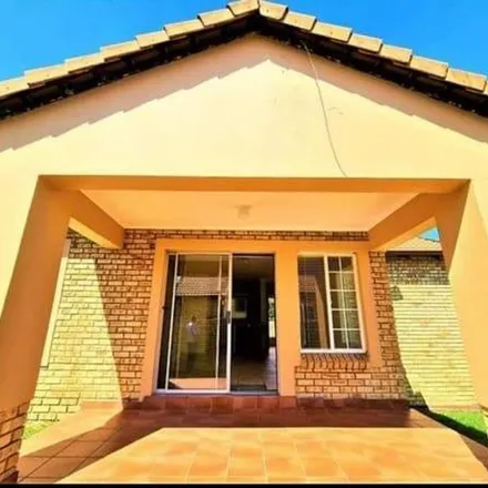 Image 3 - Klasie Havenga Road, Metsimaholo Ward 7, Metsimaholo Local Municipality, South Africa - Townhouse for rent