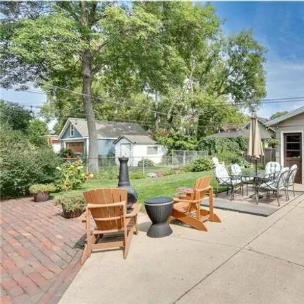Image 2 - 221 West 42nd Street, Minneapolis, MN 55409, USA - House for sale