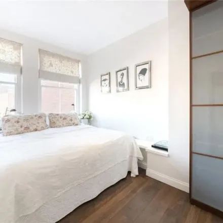 Image 2 - 33 Chesham Place, London, SW1X 8HB, United Kingdom - Apartment for rent