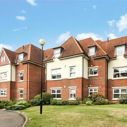 Image 3 - Forest Road, Branksome Chine, Bournemouth, BH13 6DH, United Kingdom - Apartment for rent