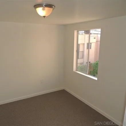 Image 9 - 2962 E Street, San Diego, CA 92102, USA - Apartment for rent