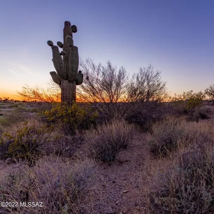 Buy this studio house on 10839 North Summer Moon Place in Oro Valley, AZ 85737