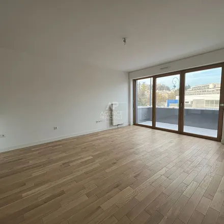 Rent this 1 bed apartment on 13 Rue de Saint-Cloud in 92410 Ville-d'Avray, France