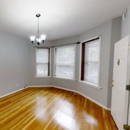 Buy this 5 bed apartment on 5246 West Montrose Avenue in Fullerton Avenue Highlands, Chicago